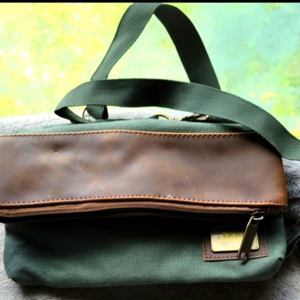 JEEP Crossbody Purse NWT